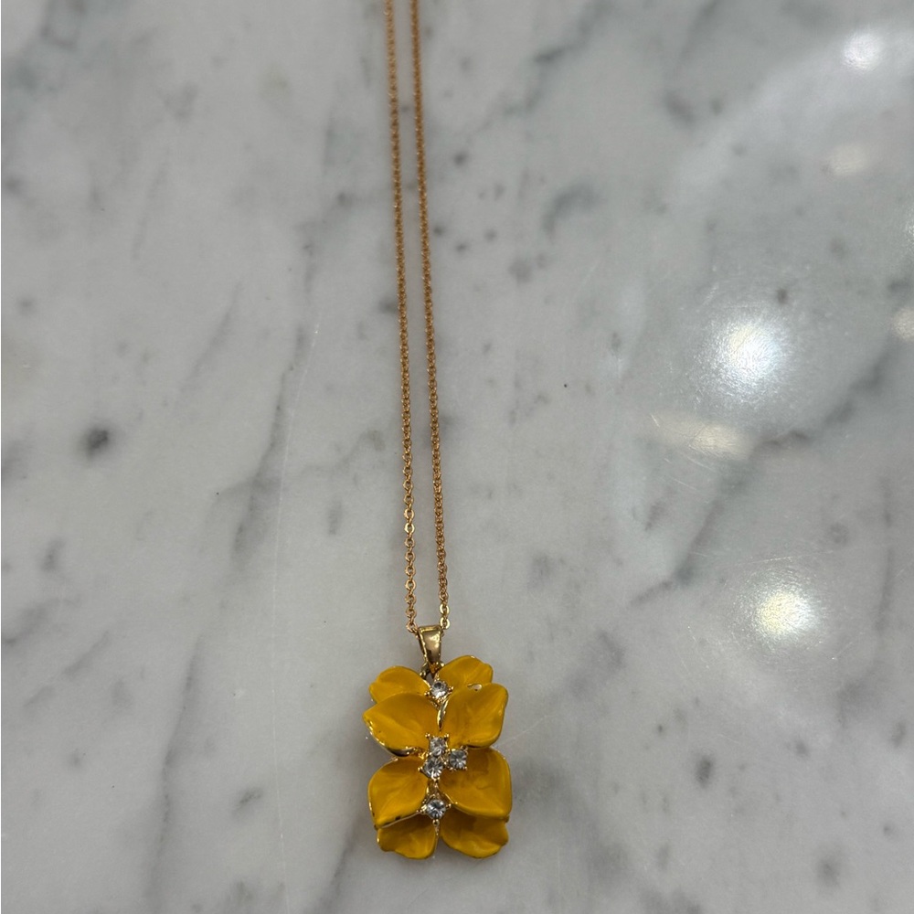Navachi 18K Gold Plated Crystal Yellow Flower Enamel Leaves Pendant Necklace 16” - Picture 4 of 7
